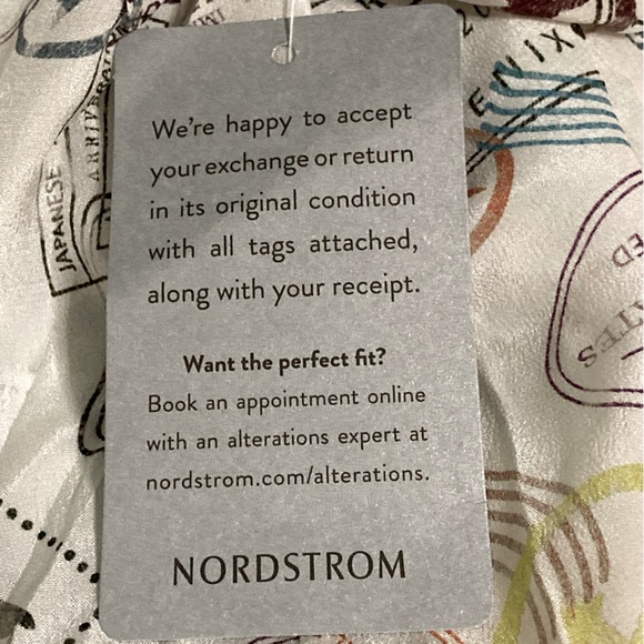 NWT Alice + Olivia Willa Travel Stamp Print Silk Long Sleeve Shirt - Sz S - Picture 7 of 9